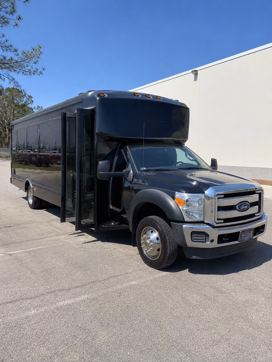 bachelor and bachelorette party buses in oakland