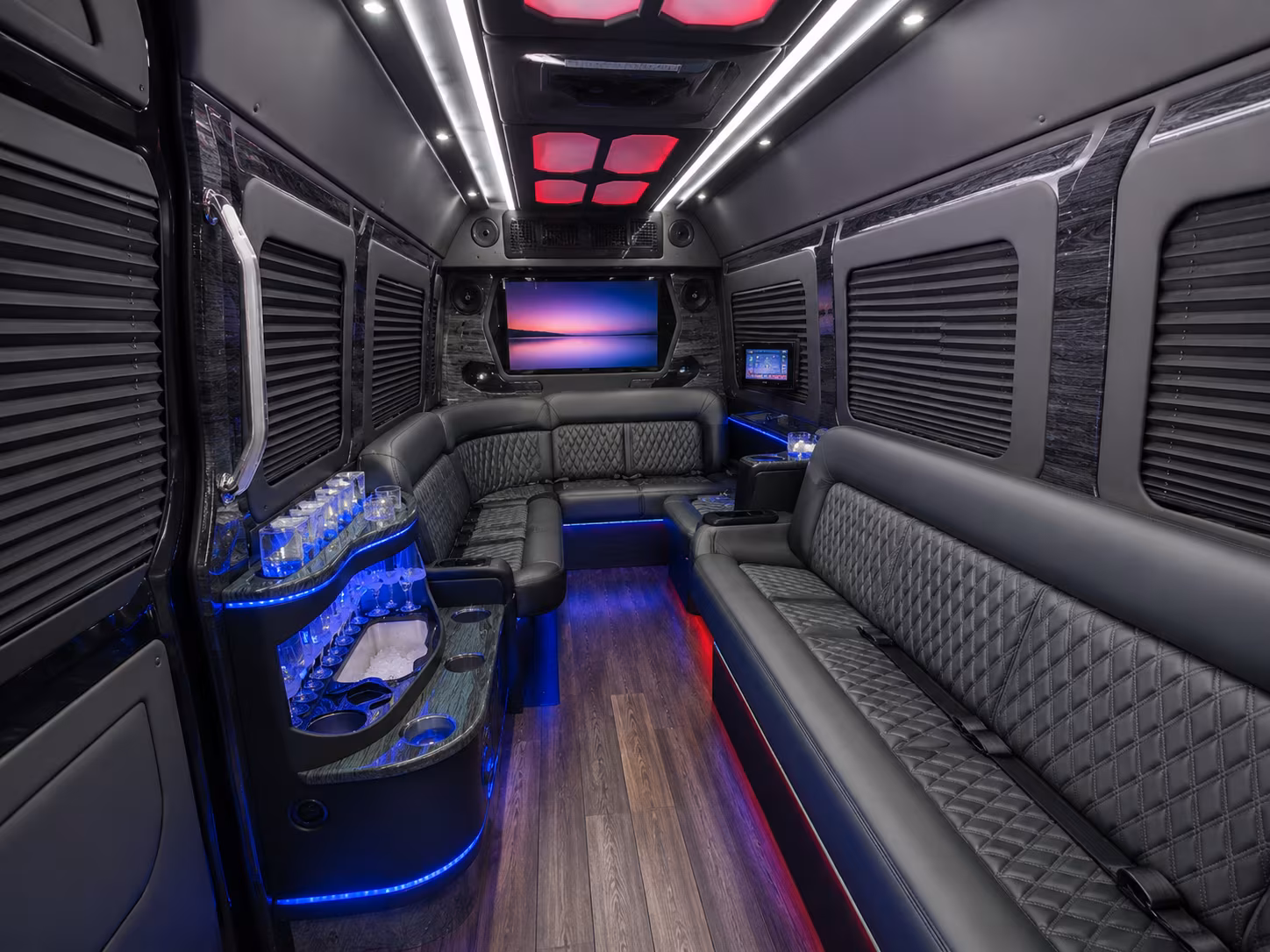 book your oakland prom bus early for the best selection