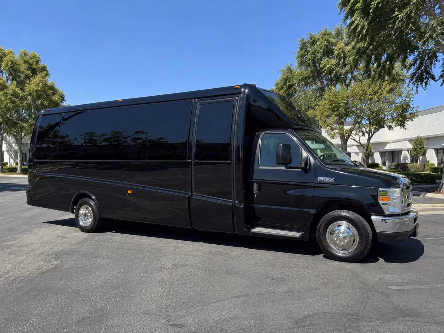 hit every photo stop in your oakland party bus before the dance
